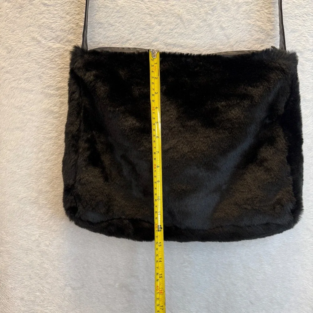 Y2K Black Faux Fur Shoulder Bag Oversized Fuzzy Plush Purse Goth 90s Vintage